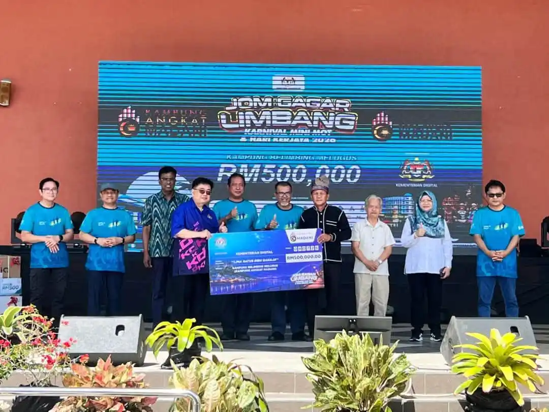 Sesi Penyerahan Cek bagi Program KAM dan SAM        
